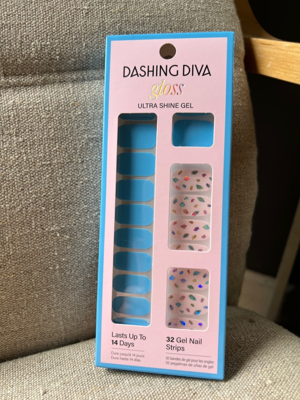 Dashing Diva Gloss Blue & Confetti Gel Nail Strips- Magic Touch